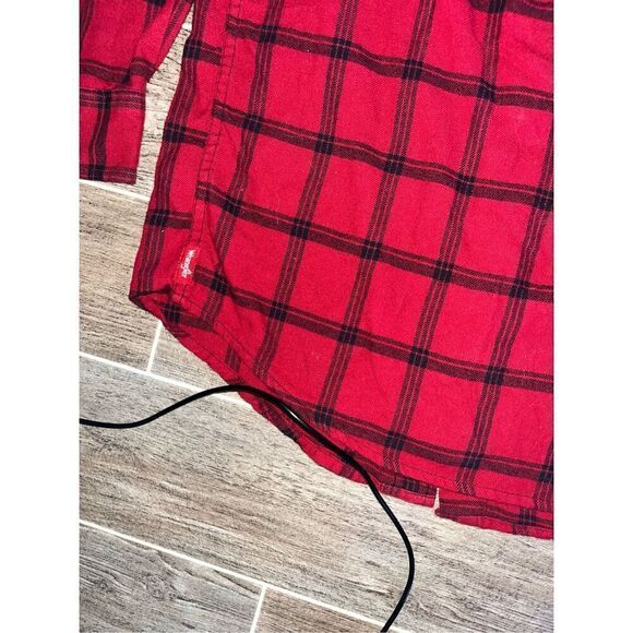 Red Plaid! Wrangler red plaid shirt sz med long sleeve - Picture 13 of 16